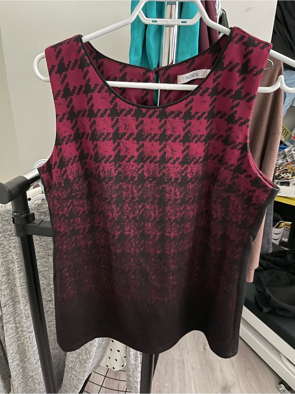 Ricki's Burgundy and Black Houndstooth Ombre Tank Top